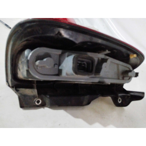 Lanterna Traseira Direita Fiat Uno Vivace 