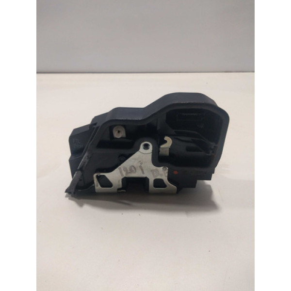 Fechadura Da Porta Dianteira Esquerda Bmw 120i