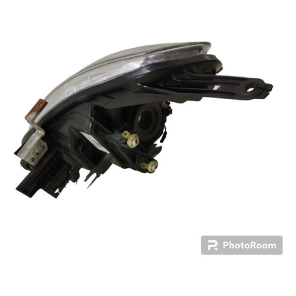 Farol Direito Versa 2017