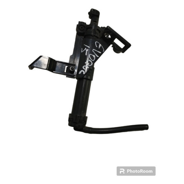 Esguicho Farol Lado Direito Evoque 2015