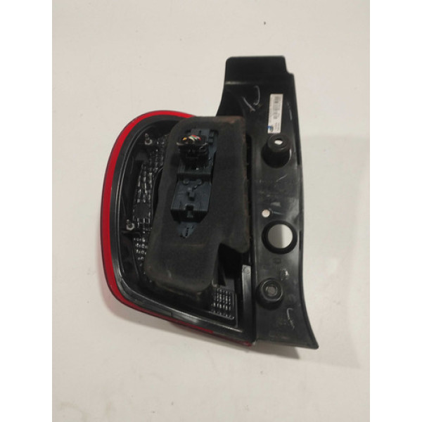 Lanterna Lado Direito Nissan March 2018