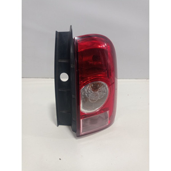 Lanterna Lado Direito Renault Duster 2014 Detalhe 