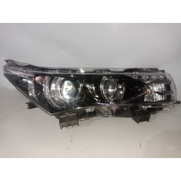 Farol Lado Direito Toyota Corolla Alts 2015