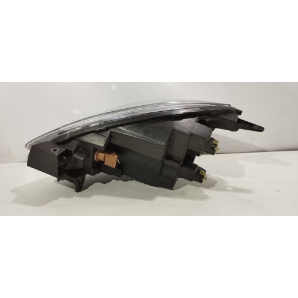 Farol Lado Direito Nissan March 2018