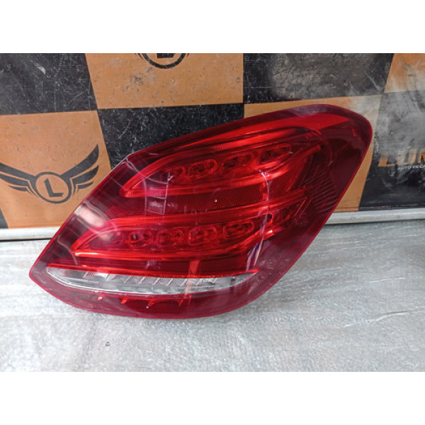 Lanterna Lado Direito Mercedes C180 2016
