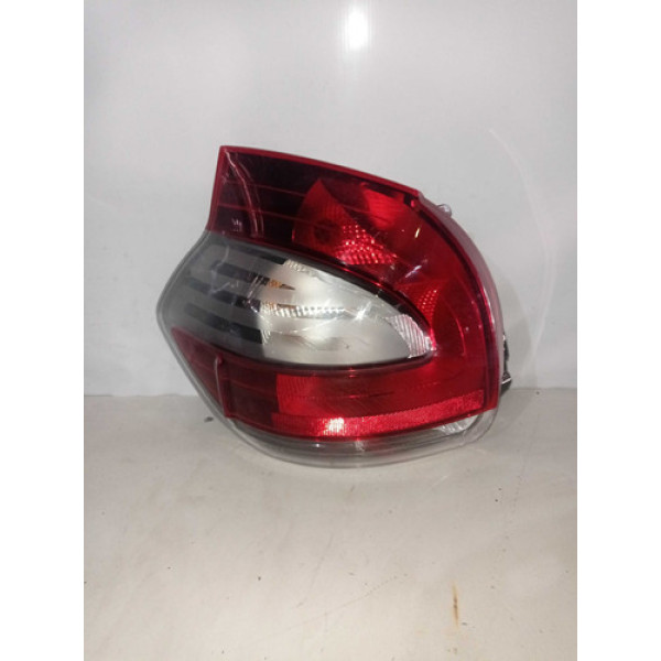 Lanterna Lado Esquerdo Fiat Mobi 2020