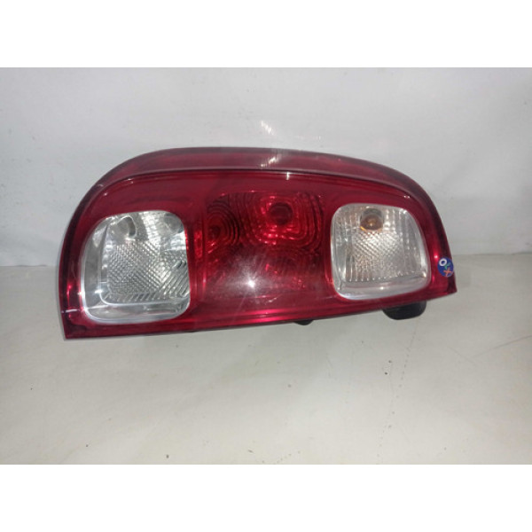 Lanterna Lado Esquerdo Fiat Uno Vivace 2015