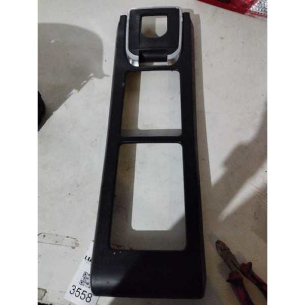 Moldura Central Do Câmbio Bmw 120i 2018