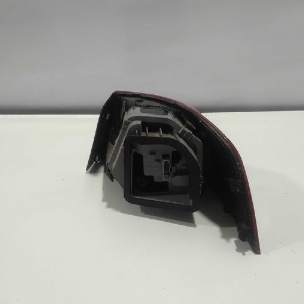 Lanterna Lado Esquerdo Volkswagen Voyage G8