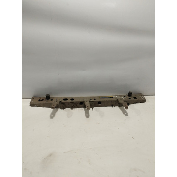 Travessa Superior Frontal Nissan Versa 2015