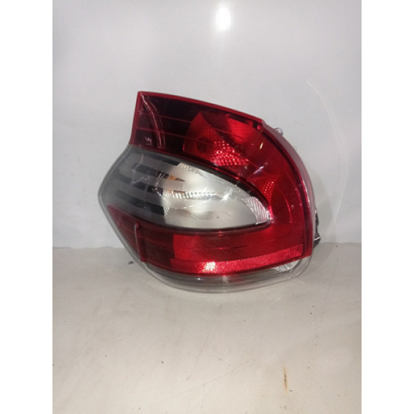 Lanterna Lado Esquerdo Fiat Mobi 2020