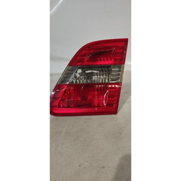 Lanterna Da Tampa Lado Direito Mercedes B180 