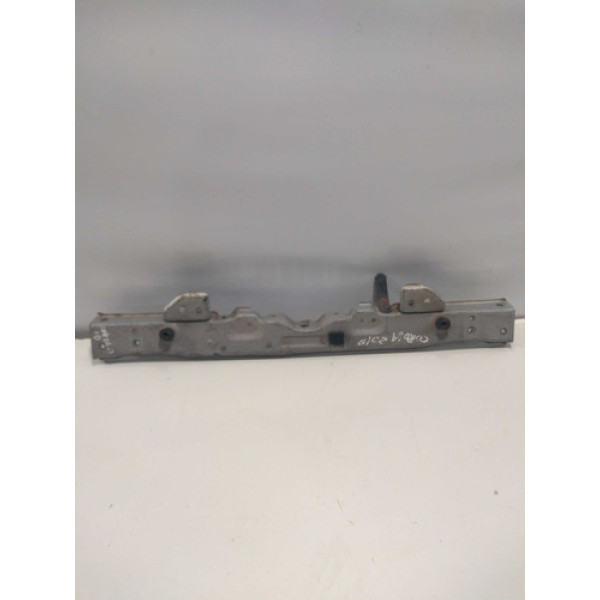 Travessa Superior Frontal Toyota Corolla 2010