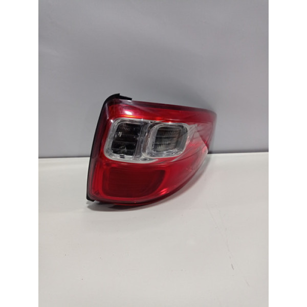 Lanterna Lado Direito Fiat Strada Working 2016 