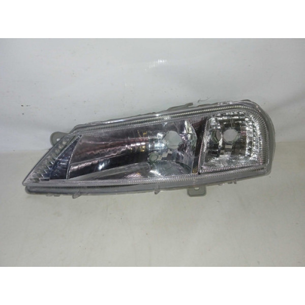 Farol Lado Esquerdo Chevrolet Celta 2000 Recuperado